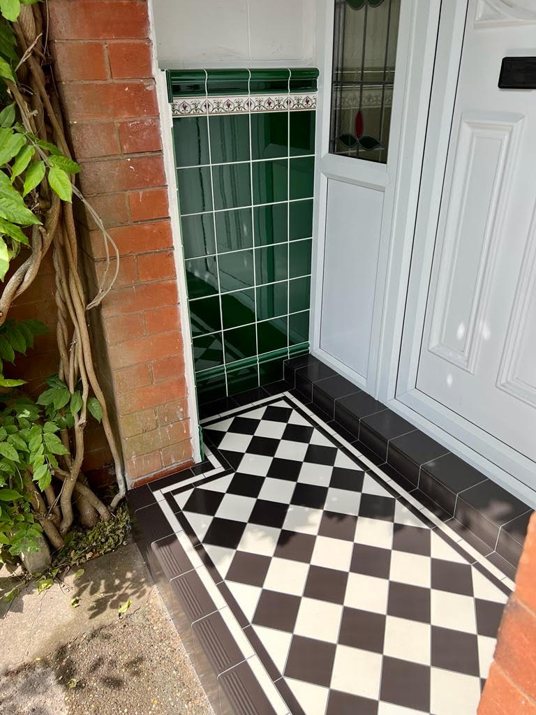 Black and white chequer bathroom