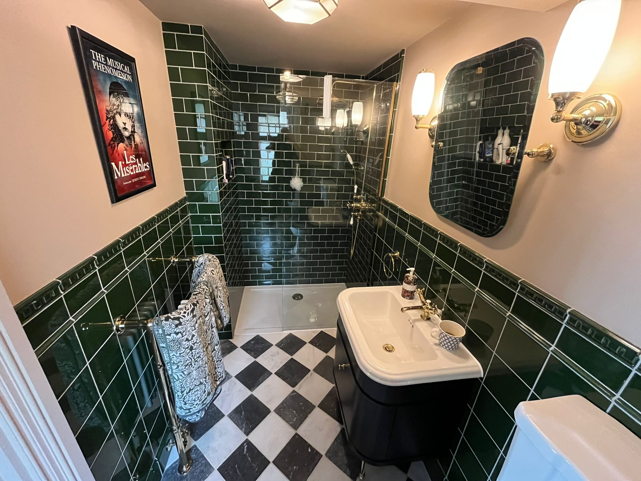 Black and white chequer bathroom