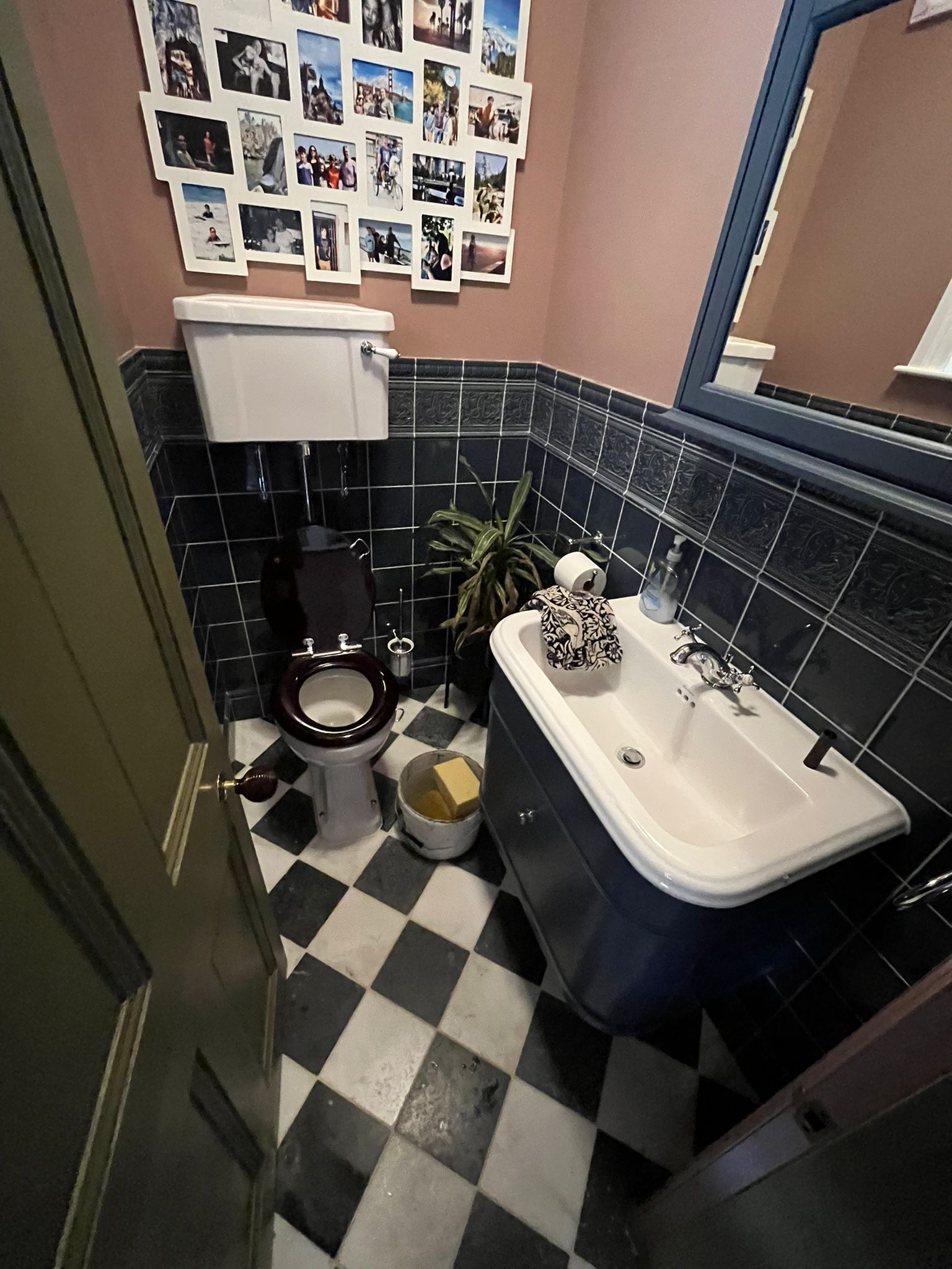 Black and white chequer bathroom