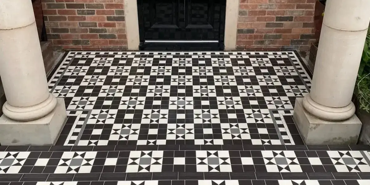 Black and white Minton porch